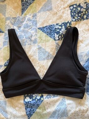 SHEIN Black V-Neck Bikini Top